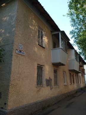 пер. Замятина,25 в Среднеуральске - sredneuralsk.yutvil.ru пер. Замятина,25 в Среднеуральске - sredneuralsk.yutvil.ru