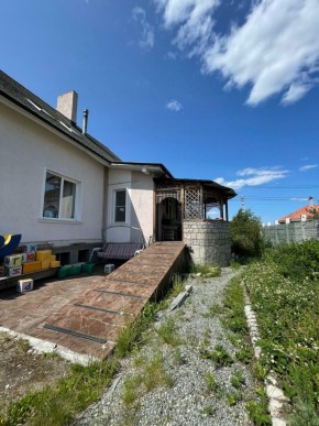 ул. Кленовая,1 в Среднеуральске - sredneuralsk.yutvil.ru - фото 3